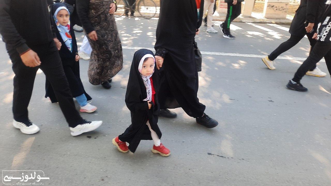 همایش پیادهروی خانوادگی به مناسبت دهه کرامت