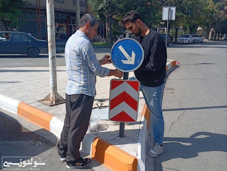 تخریب تابلوها خطرات ترافیکی به دنبال دارد