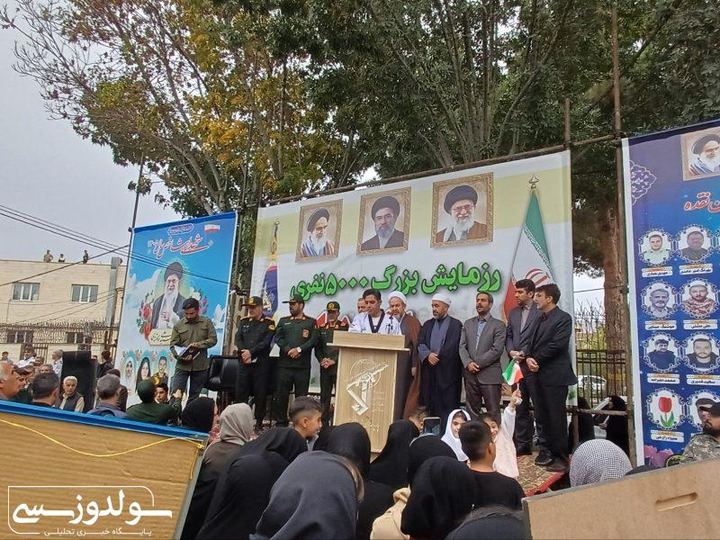 نقده فقط تماشاچی نیست بلکه خود حماسه می‌سازد